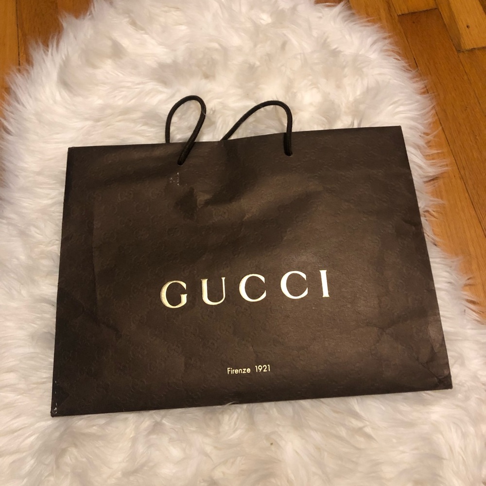Authentic GUCCI shopping bag 💼.